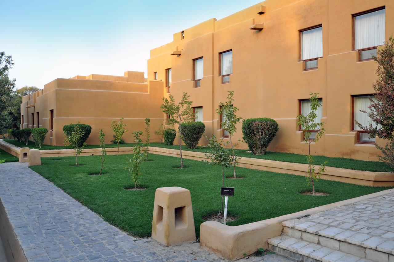 Quetta Serena Hotel エクステリア 写真