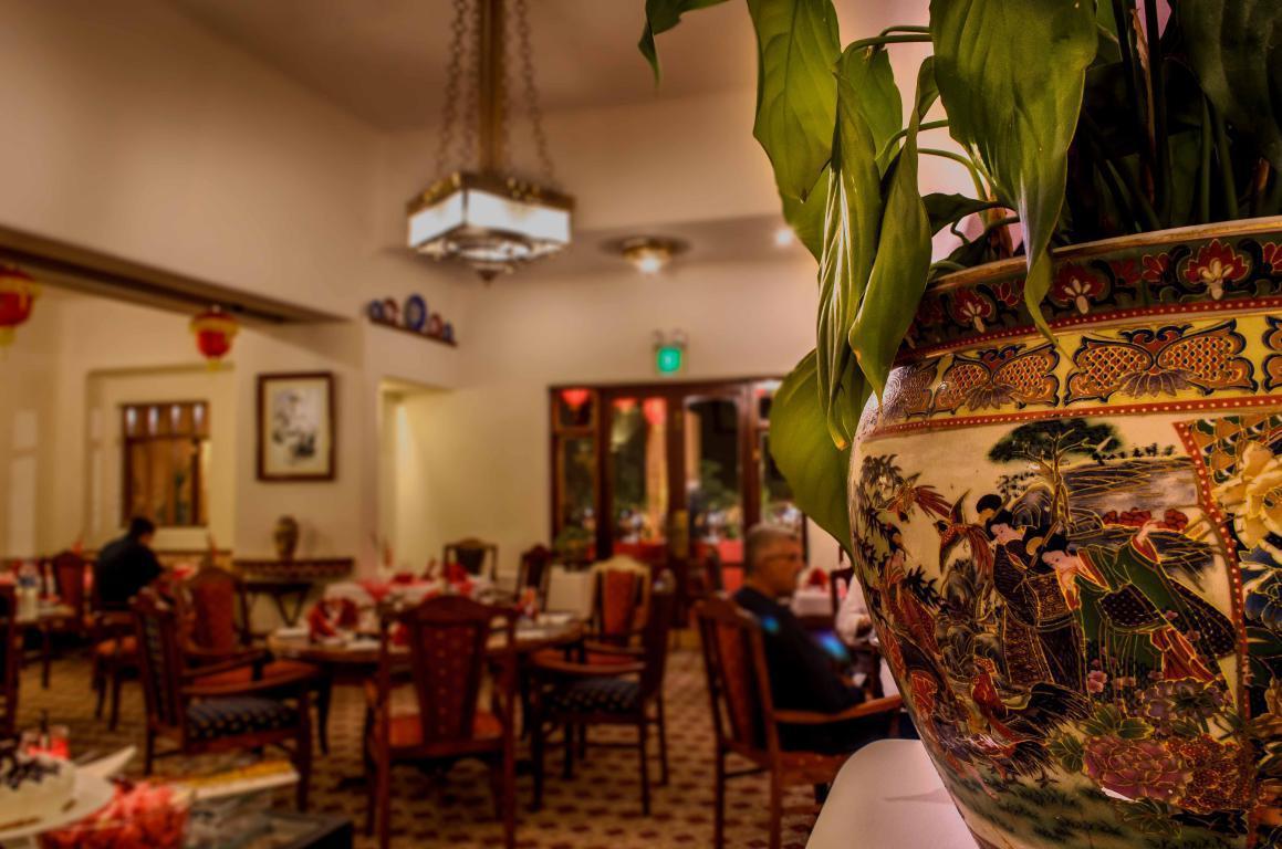 Quetta Serena Hotel エクステリア 写真